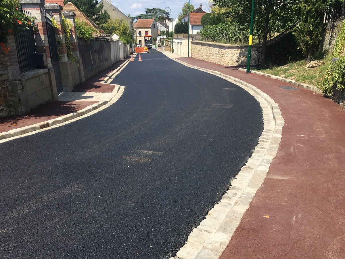 Réfection complète chaussée et trottoir en enrobé à Sucy En Brie(94)